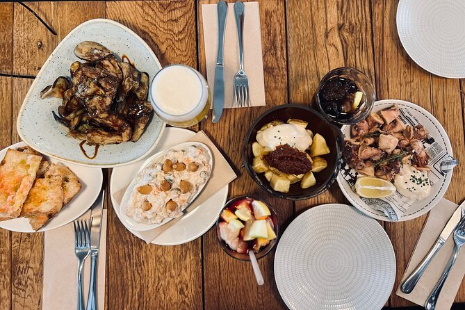 Barcelona Sightseeing by Bike with Photo Shooting and Tapas - Your Ride Route: From Port Vell to the Beach Fast