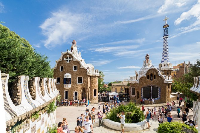 Barcelona: Skip-the-Line Gaudi's Park Guell Guided Tour - Meeting Point on Ctra. del Carmel, and How You’ll Be Guided