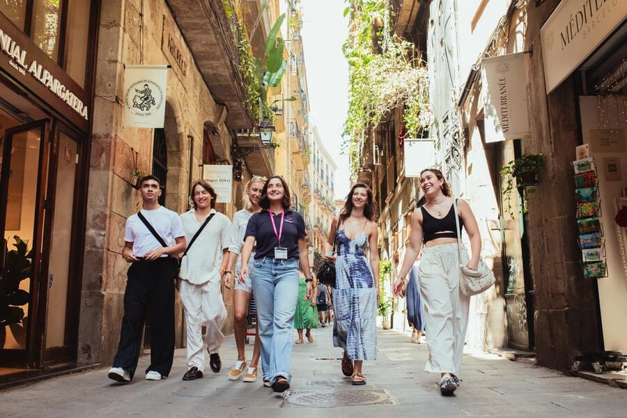 Barcelona: Small Group Gothic, Tapas & Churros Tour! - Turning it into a full day: Montserrat in the afternoon