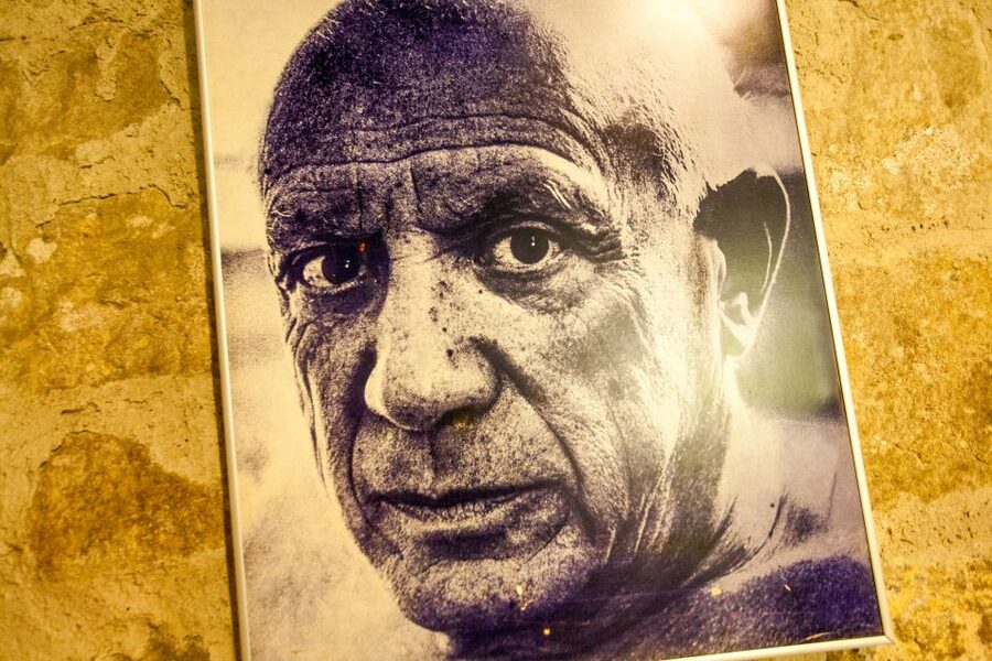Barcelona: Small Group Picasso Tour with Picasso Museum - Llotja de Mar and art-school momentum