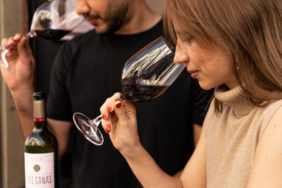 Barcelona: Sommelier-Led Food & Wine Tasting Tour - How a certified sommelier changes the tasting experience