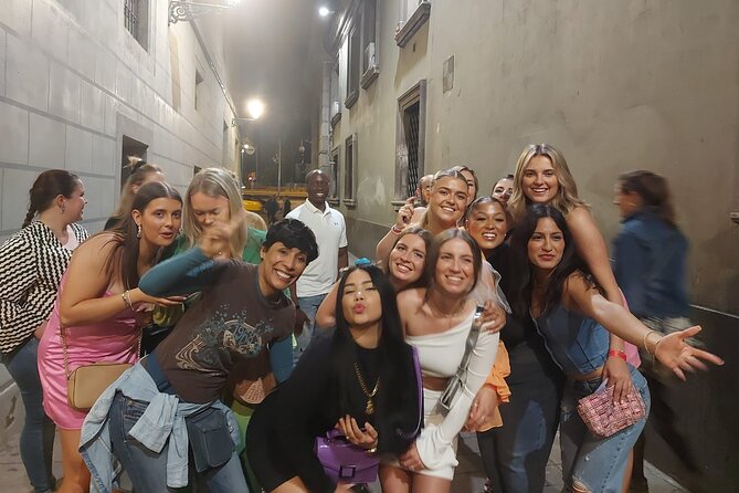 Barcelona speakeasy tapas pub crawl with hidden bars - Transportation and timing: arriving at 8 pm is not optional