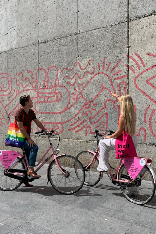 Barcelona | Street Art Bike tour - Keith Haring’s Mural del SIDA and El Xupet Negre: two stops that anchor the theme