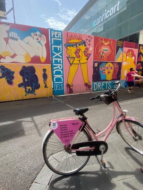 Barcelona | Street Art Bike tour - Passeig de Gracia and the Modernist icons: bikes make the big names more manageable