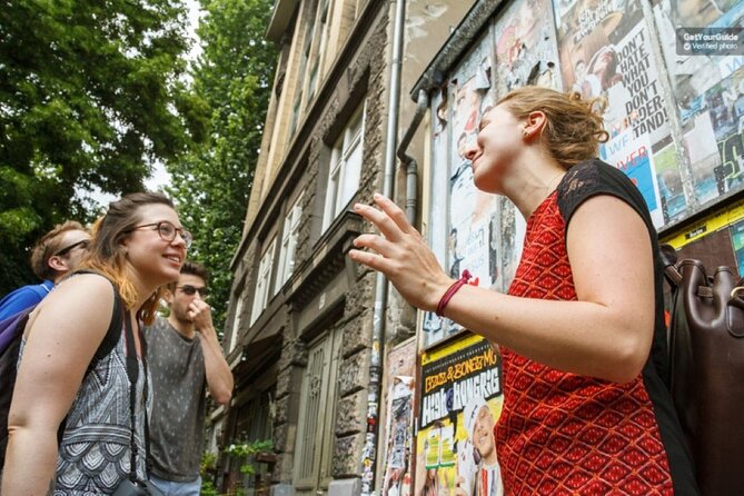 Barcelona Street Art, Graffiti and Tapas Tour - Graffiti Wall Spotting in the Raval