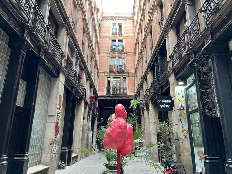 Barcelona: Street Art & Visit to Galleries Tour - Barcelona Museum of Contemporary Art: From Wall to Institution