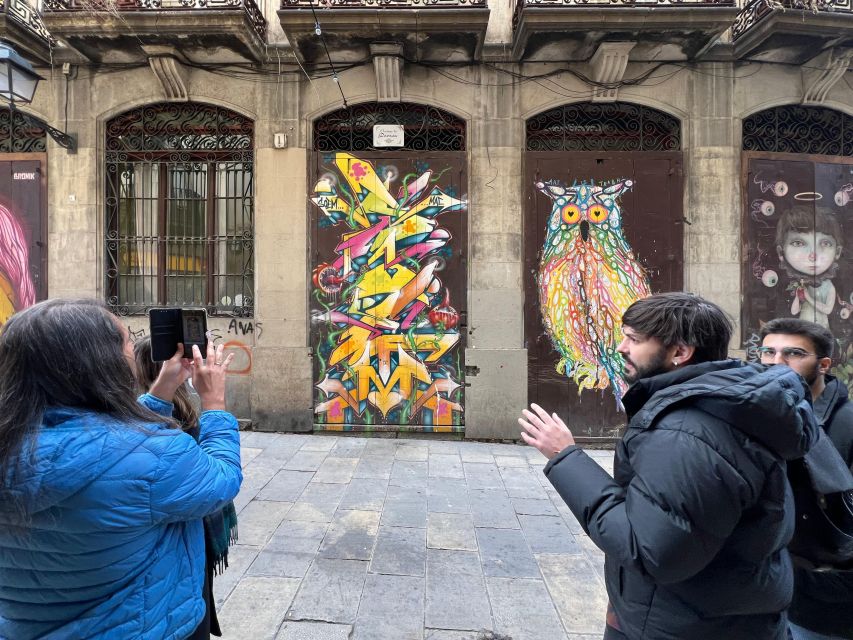 Barcelona: Street Art & Visit to Galleries Tour - Artevistas and Base Elements: The End Stops That Make It Click