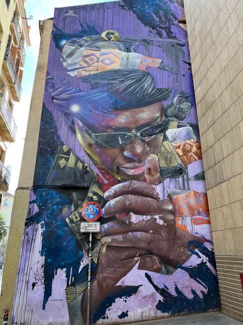 Barcelona: Street Art & Visit to Galleries Tour - La Rambla and the First Walls: How the Tour Sets the Tone