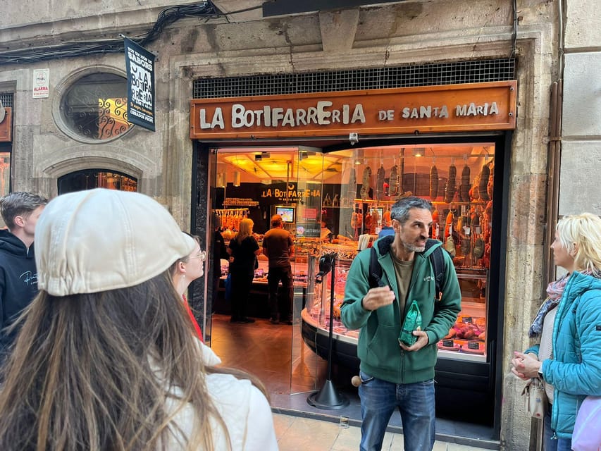 Barcelona: Street Food & Sightseeing Tour with Local Market - La Rambla Start: Getting Oriented Before You Eat