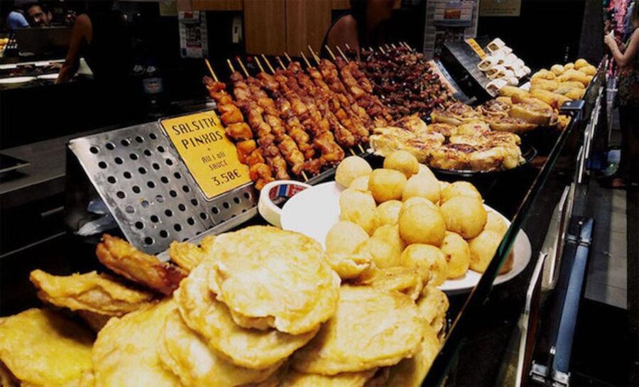 Barcelona: Street Food & Sightseeing Tour with Local Market - La Boqueria Market: What 200+ Stalls Are Teaching You