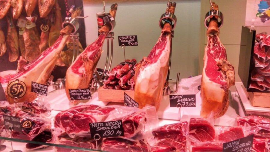 Barcelona: Street Food & Sightseeing Tour with Local Market - Historic Center Walking: How the Food Stories Make the City Easier