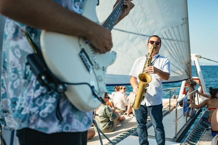 Barcelona: Sunset Catamaran Cruise with Live Music - The Sail Route, Timing, and Photo Moments