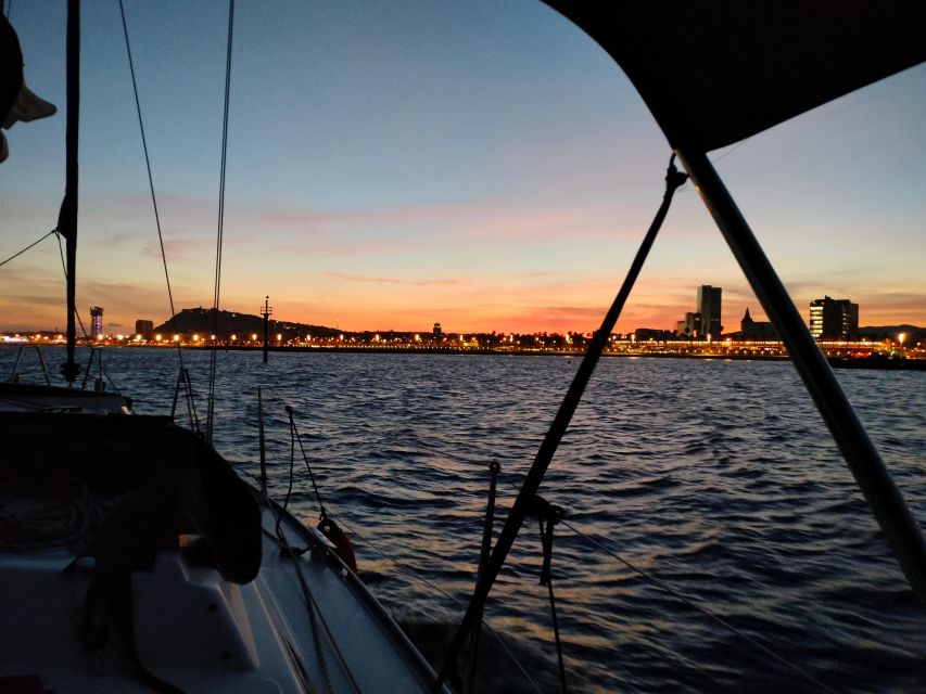 Barcelona: Sunset Cruise with Snacks and Drinks - Language and skipper reality: Eduardo vs. Miguel