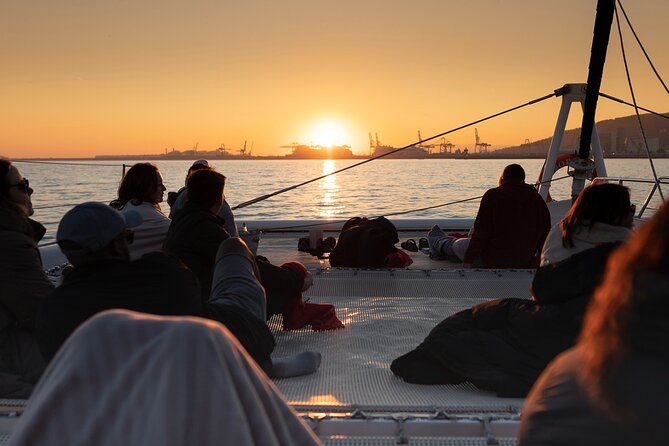 Barcelona Sunset Live Jazz Music Cruise - Drinks and Snacks: The Cash-Bar Reality