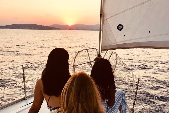 Barcelona Sunset Private Sailing with Live Saxophone and Open bar - Tips for Getting Great Sunset Photos (Without Stress)