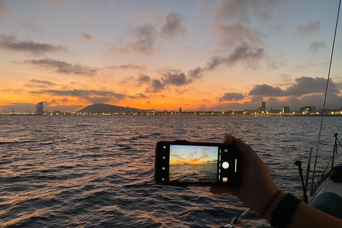 Barcelona Sunset Private Sailing with Open Bar & Snacks - Why Barcelona sunset sailing works so well