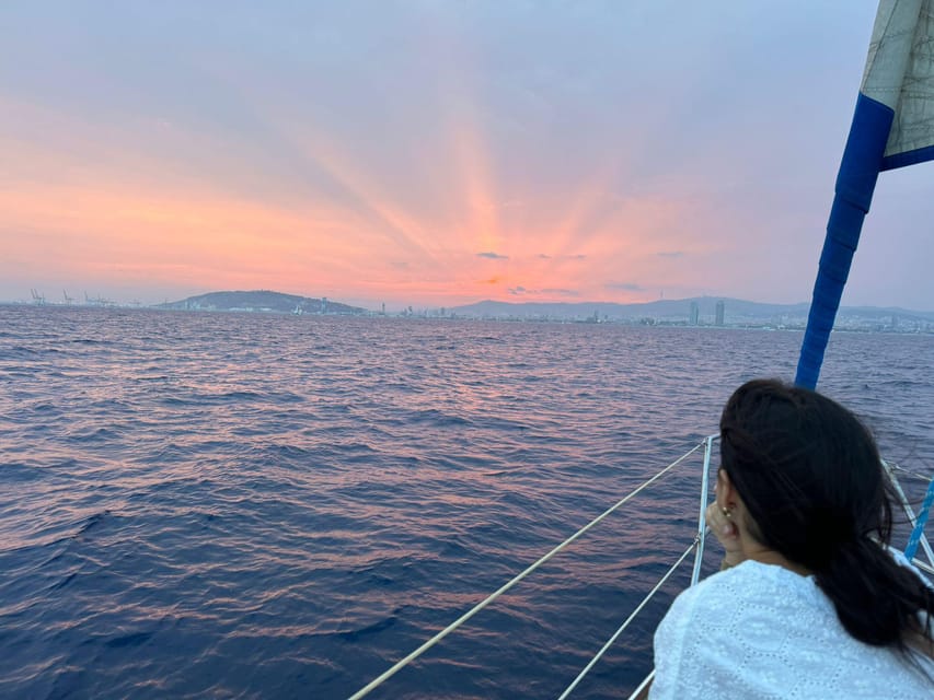 Barcelona: Sunset Sailboat Cruise with Drinks and Snacks - Key highlights you’ll care about