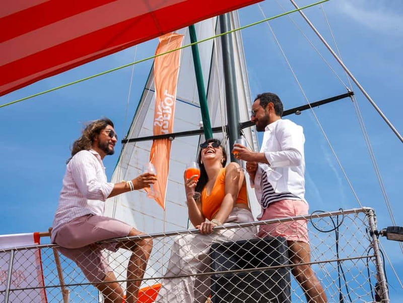 Barcelona: Sunset Sailing Cruise with Live Music - Live music: relaxing, but not a full concert
