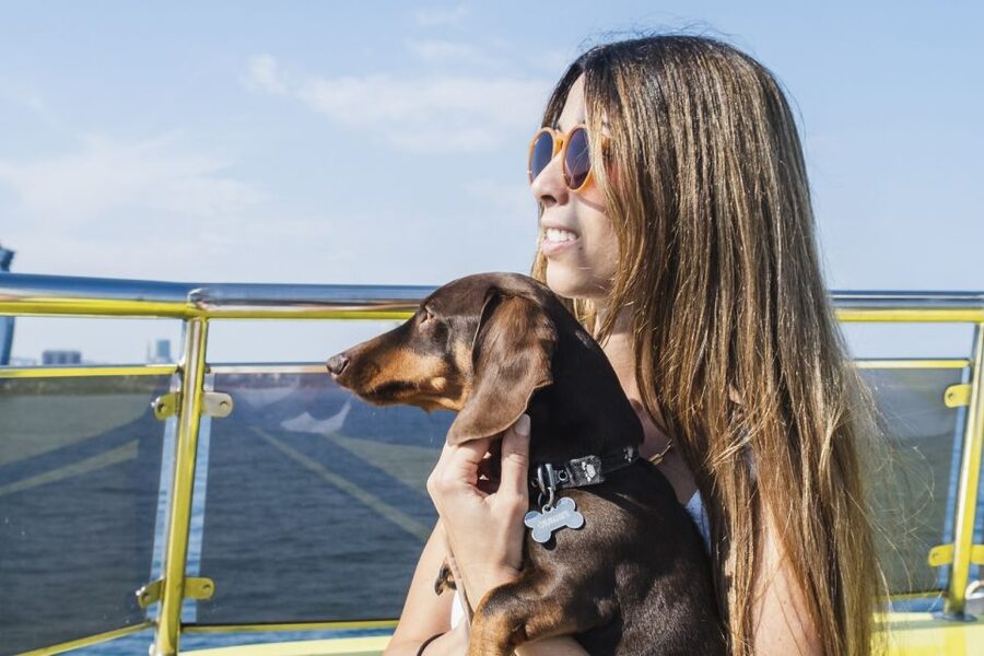 Barcelona: Sunset Sailing Cruise with Live Music - What to wear and bring so you stay comfortable