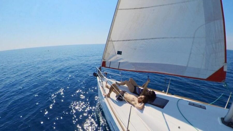 Barcelona: Sunset Sailing Experience with Snacks and Cava - Price and value: is $35 really fair for this?