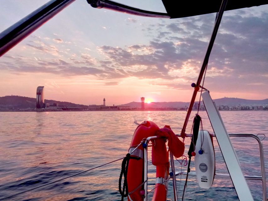 Barcelona: Sunset Sailing Tour with Open Bar & Snacks - Out on the Water: The 30-Minute Sailing Stretch That Matters