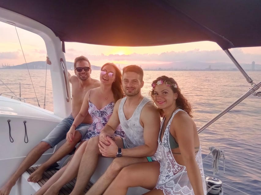 Barcelona: Sunset Sailing Tour with Open Bar & Snacks - Meet at Moll de la Marina (Port Olímpic): Getting There Smoothly