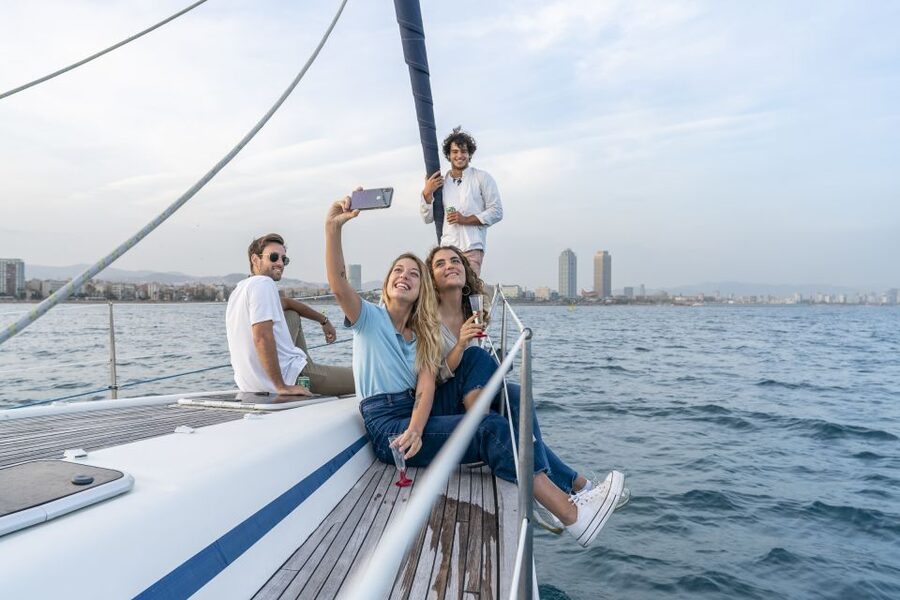 Barcelona Sunset Sailing with Gin Tonic Workshop Option - The Gin Tonic Workshop Option (How It Works and When It Matters)