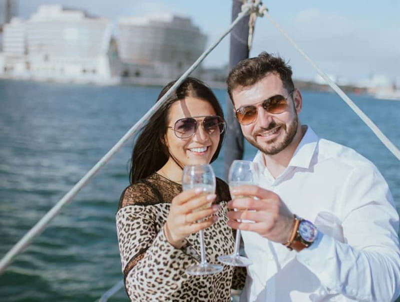 Barcelona: Sunset Skyline Cruise with Cava and Snacks - Why This Barcelona Sunset Skyline Cruise Works So Well
