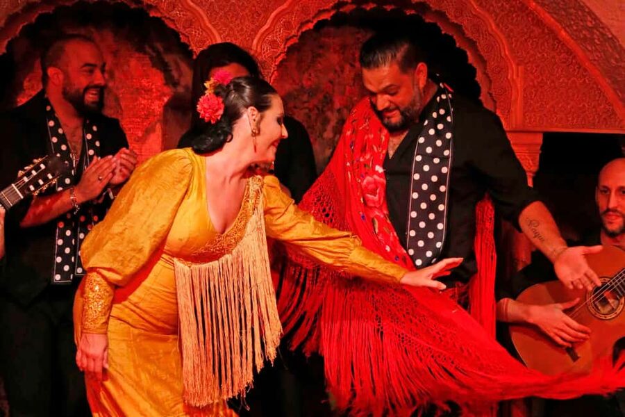 Barcelona: Tablao Flamenco Cordobes with Food/Drink Options - Seating, timing, and what to do when you want the best view