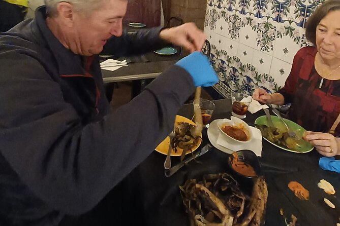 Barcelona tailored tapas & drinks tour with a native guide - Guides, pacing, and the cultural layer beyond the food