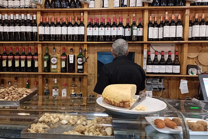 Barcelona tailored tapas & drinks tour with a native guide - Should you book this Barcelona tailored tapas & drinks tour?