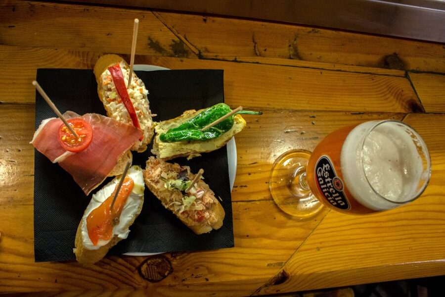 Barcelona Tapas 3-Hour Bike Tour - Tapas by the Sea: What You Eat and Why It Works