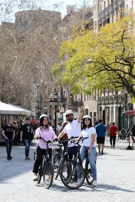 Barcelona: Tapas Tasting Tour by Regular Bike or E-Bike - Getting Your Barcelona Bearings on Two Wheels