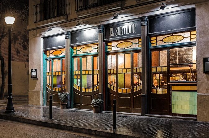 Barcelona Tapas Tour | Tastes of Cataluña, Galicia and more - What’s included: the tasting menu, drinks, and the hidden extras