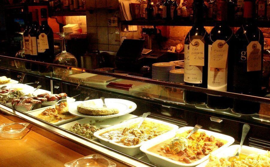 Barcelona: Tapas Walking Tour & Flamenco Show - Meet at Palau de la Música: start smart, start on time