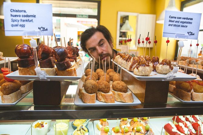 Barcelona Tapas & Wine Private Tour in Traditional Taverns - Logistics that won’t ruin your evening: meeting point and timing