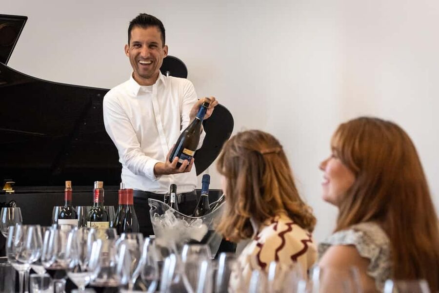 Barcelona: Taste 5 Spanish Wines paired with Live Music - Five Spanish wine styles, matched to sound and place