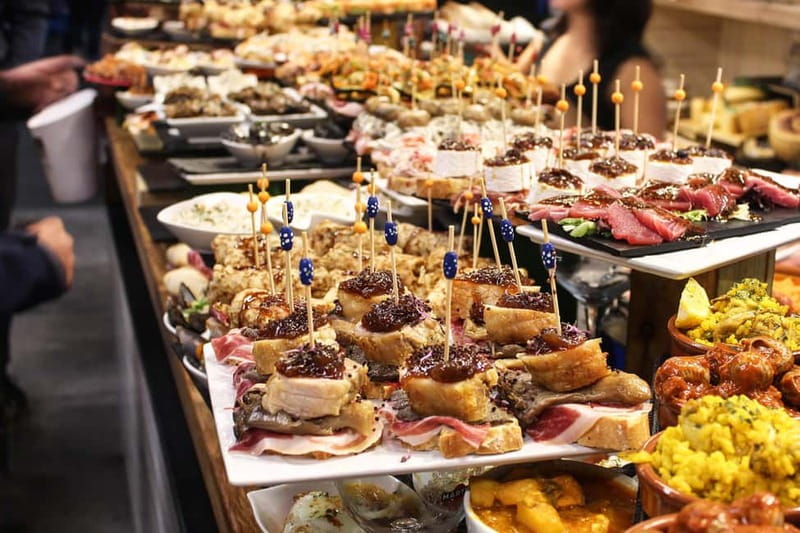 Barcelona: The Ultimate Local Tapas & Drinks Food Tour - Who this tour fits best