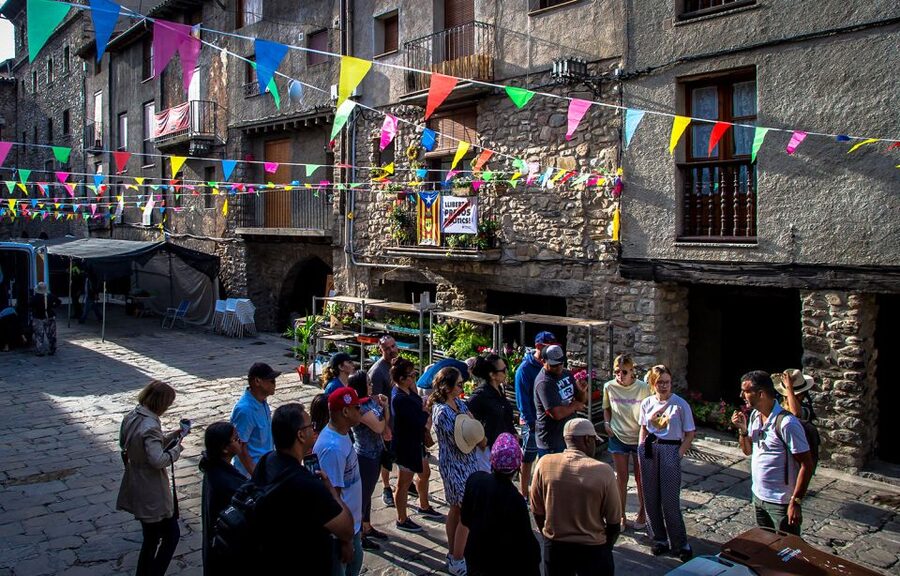 Barcelona: Three Countries Andorra, France, & Spain Day Tour - Price and value: what $91 really buys you