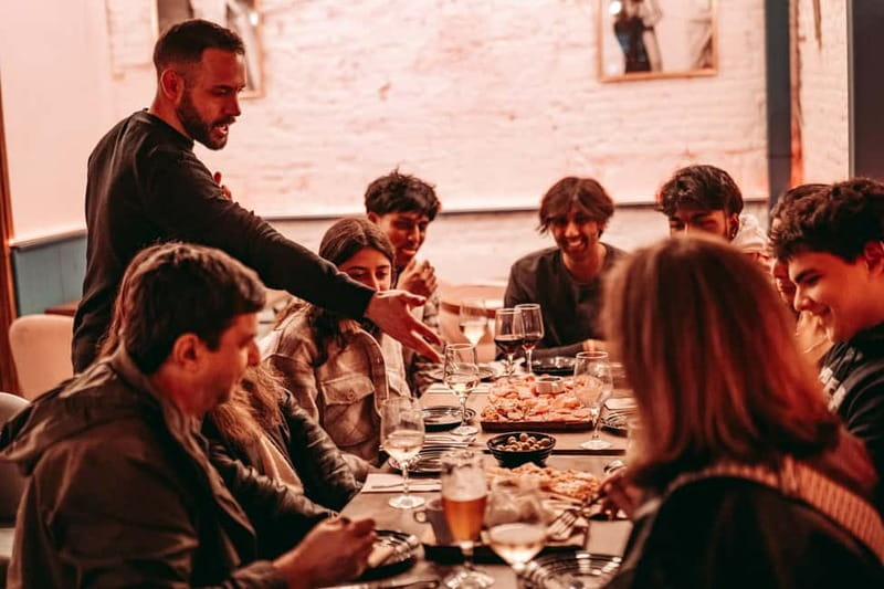 Barcelona: Tipsy Tapas & History Tour in the Gothic Quarter - Key things I’d bet on
