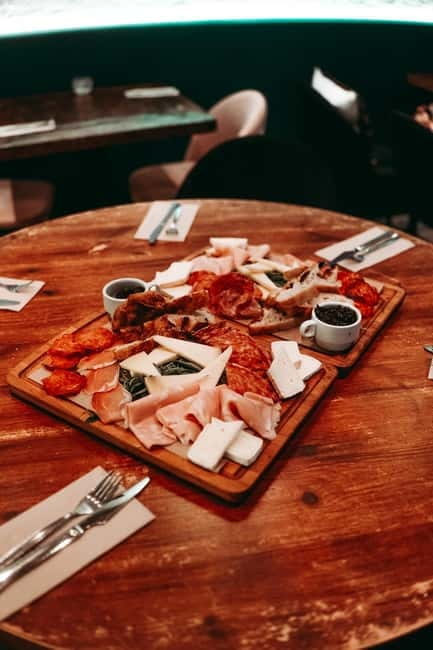 Barcelona: Tipsy Tapas & History Tour in the Gothic Quarter - Who This Barcelona Tapas and History Tour Is Best For