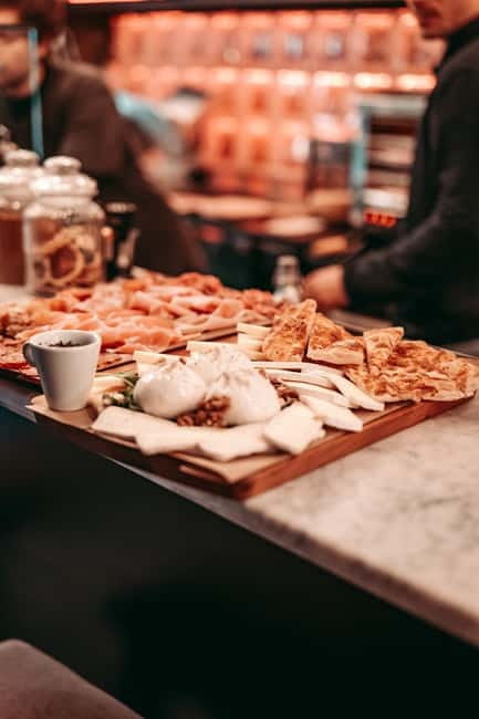 Barcelona: Tipsy Tapas & History Tour in the Gothic Quarter - Meeting Points and the 3-Hour Flow That Keeps It Easy