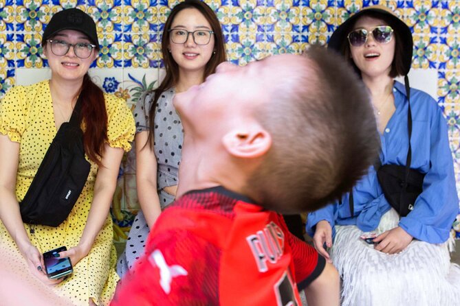 Barcelona Tour And Photoshoot in Gothic Quarter - Comfort tips so you enjoy the shoot, not fight the ground
