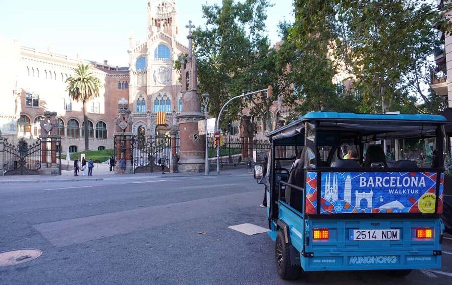 Barcelona: Tour by electric tuk tuk - Electric tuk tuk vs. Barcelona on foot: the real payoff