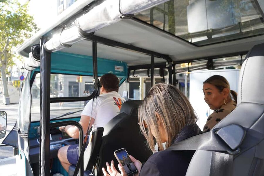 Barcelona: Tour by electric tuk tuk - Rambla de Catalunya and the finish back at Teatro Tívoli