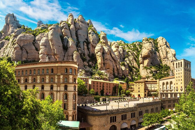 Barcelona Tour from Your Cruise Ship - Stop One: Port of Barcelona to Set the Scene
