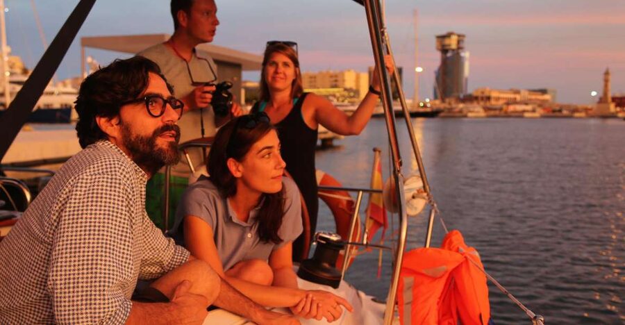 Barcelona: Unique Sunset Sailing Tour with Tapas & Open Bar - Landmark views: Sagrada Família, W Hotel, Montjuïc, Torre Glòries