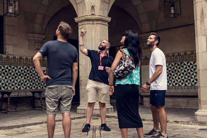 Barcelona Walking Tour of Gothic and Born District - Timing, meeting points, and what the 2.5 hours feels like