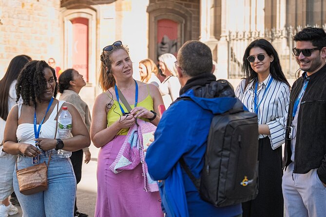 Barcelona Walking Tour: Old Town & Gothic Quarter Secrets - Plaça de Catalunya: your easy orientation point