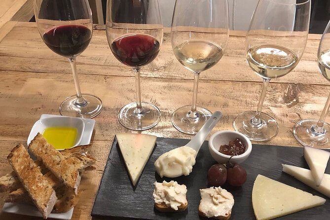 Barcelona: Wine Tasting and 5 Course Tapas Pairing Dinner - The Evening Rhythm: Pace, Atmosphere, and Group Size